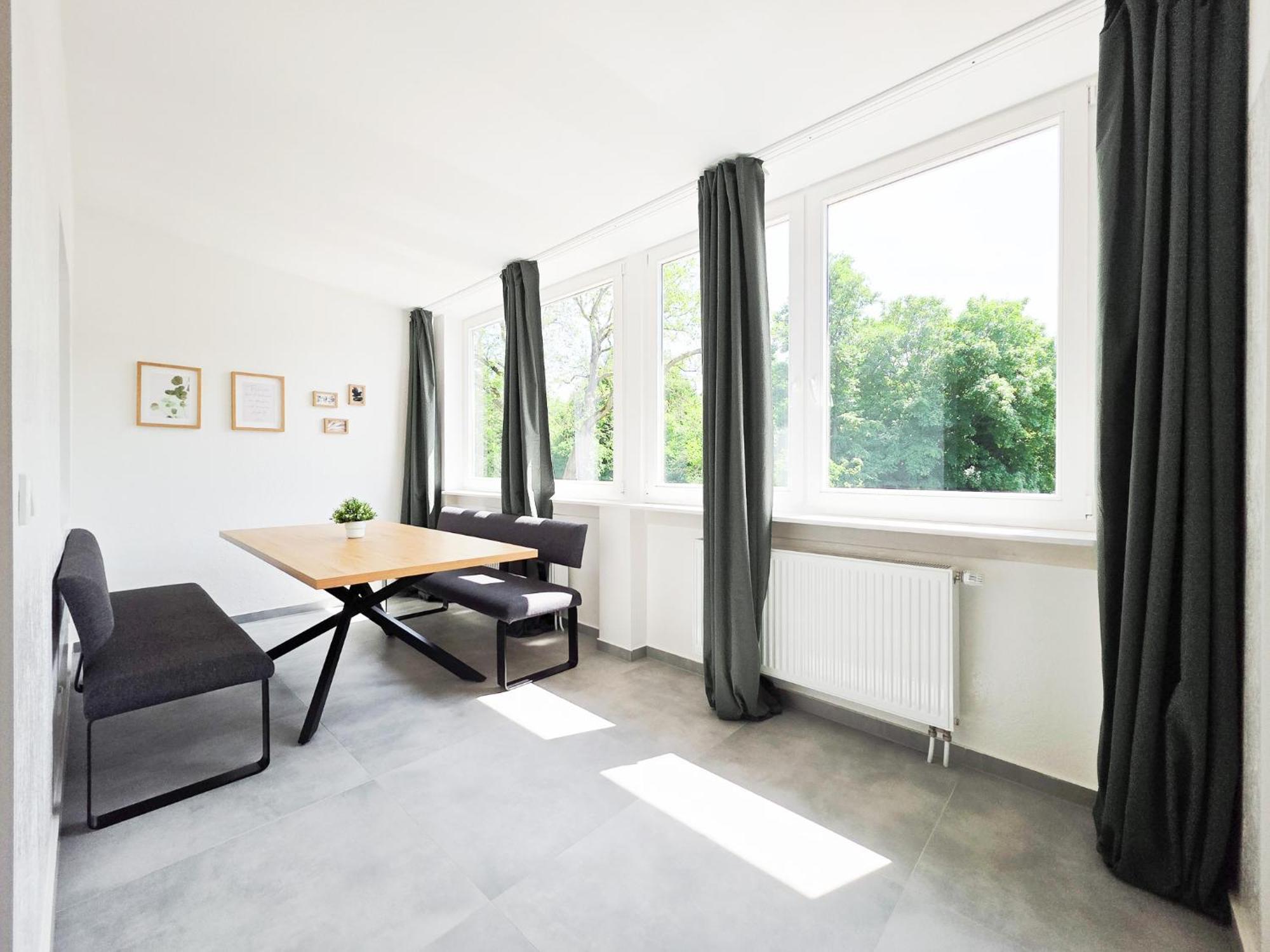 Tolstov - 3 - Kitchen - Dining - 25 Min To Messe Dus Apartment Dusseldorf