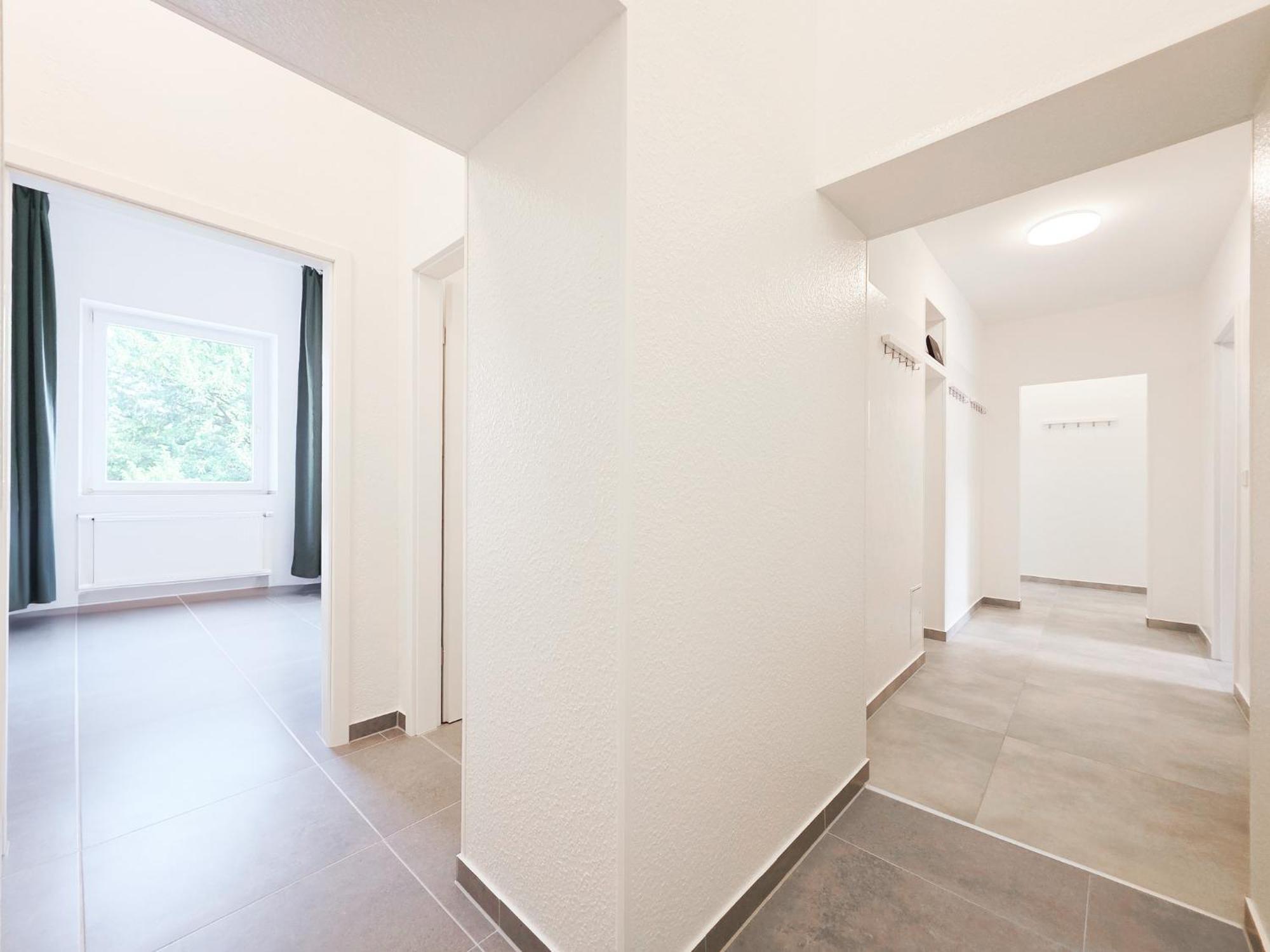 Tolstov - 3 - Kitchen - Dining - 25 Min To Messe Dus Apartment