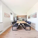 Apartment Tolstov - 3 - Kitchen - Dining - 25 Min To Messe Dus