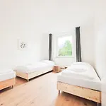 Apartment Tolstov - 3 - Kitchen - Dining - 25 Min To Messe Dus Düsseldorf