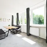 Tolstov - 3 - Kitchen - Dining - 25 Min To Messe Dus Apartment Düsseldorf